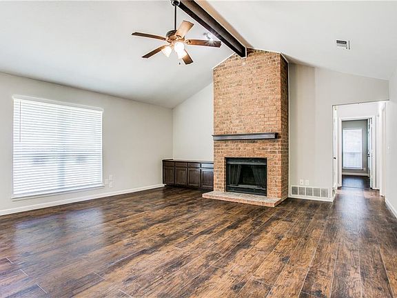4th image of 733 Montvale Dr