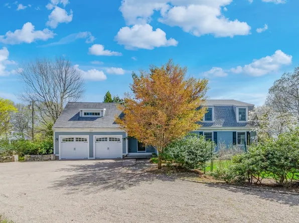 769 Dartmouth St, Dartmouth, MA 02748