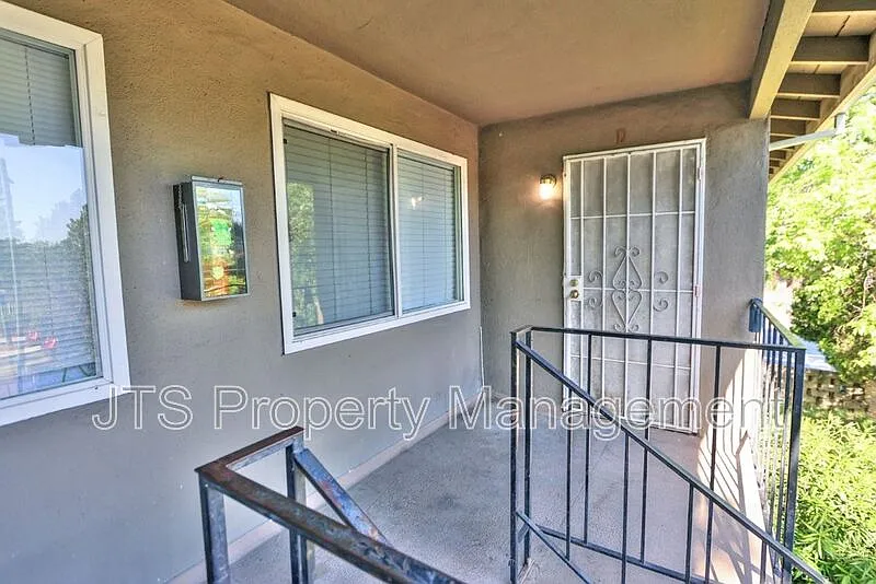 Building Photo - 7877 Sayonara Dr #D