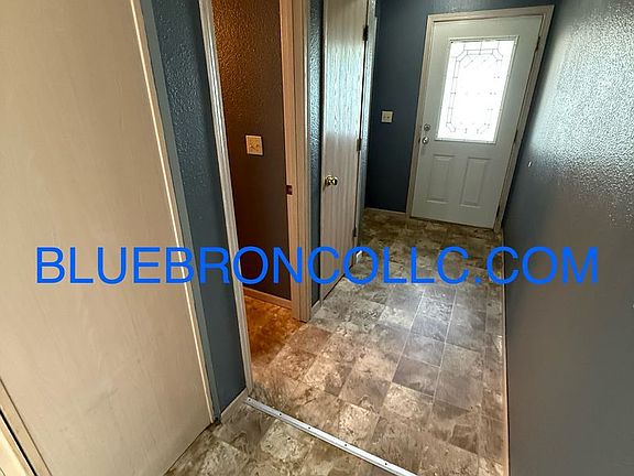 4th image of 226 SE Florence Ave