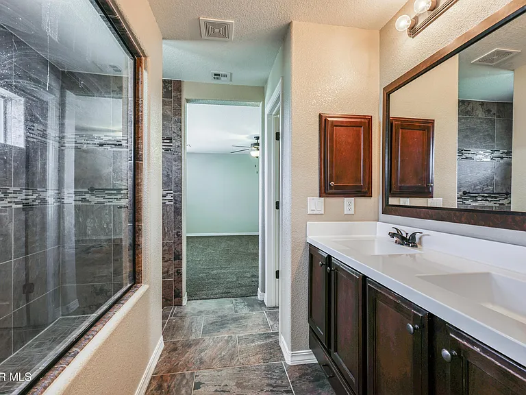 5525 Valley Cedar Dr — Photo 42