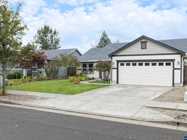 561 Cameron St NE, Albany, OR 97322