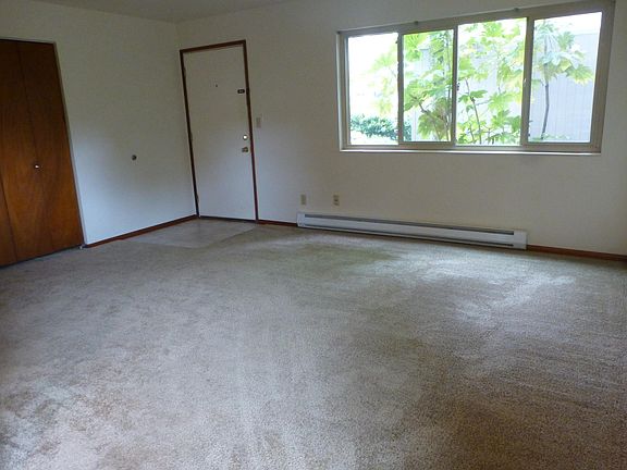 3rd image of 12301 33rd Ave NE APT 101