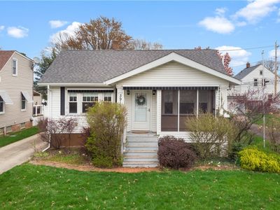 3917 W 210th St, Fairview Park, OH, 44126