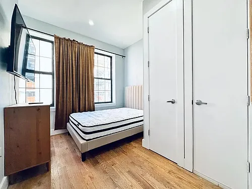 375 Vernon Ave #4-138 Photo 1