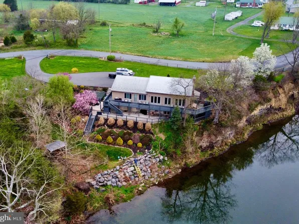 271 Ogden Farm Rd, Moorefield, WV 26836