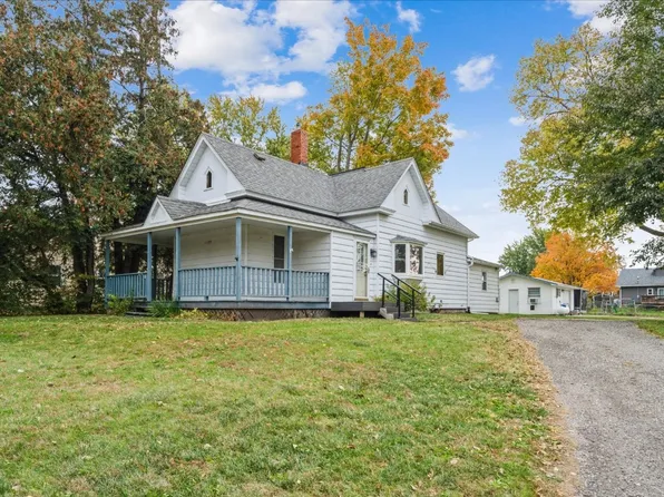 1120 Central Ave, Center Point, IA 52213