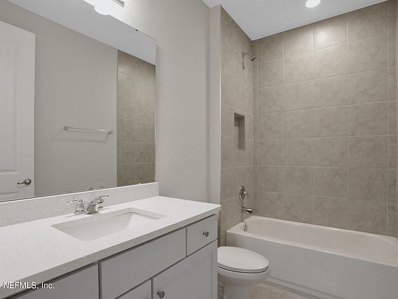 4th image of 76 BREAKERS Court