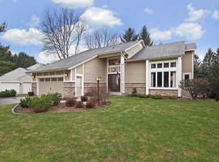 8086 Somerset Knl, Woodbury, MN 55125