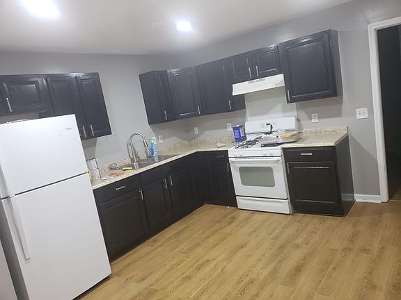 4th image of 345 S 5th Ave #2
