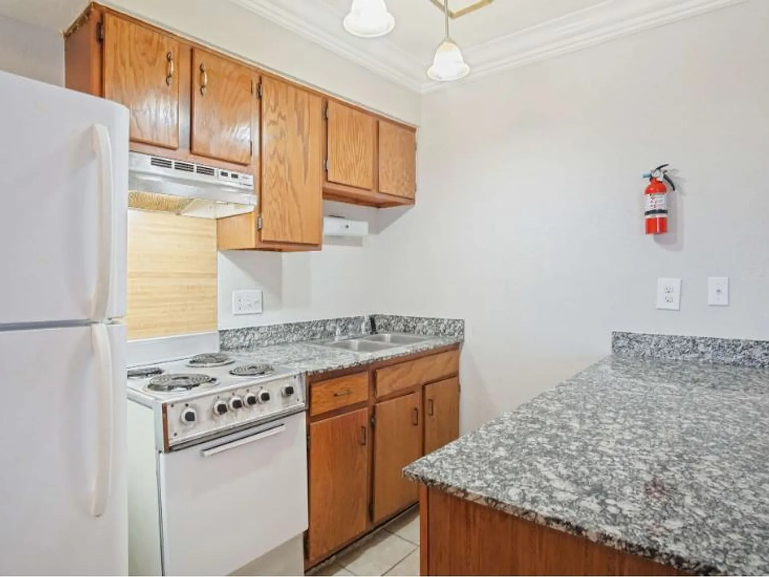 Meridian Place Apartments — Photo 3