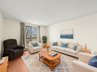8391 Bennett Rd #312, Richmond, BC V6Y 1N4