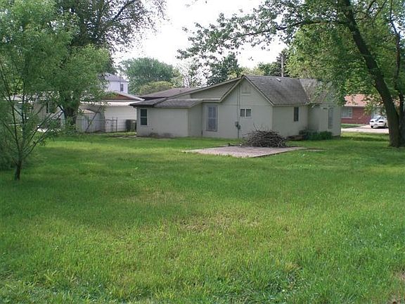 4th image of 1118 10th Ave