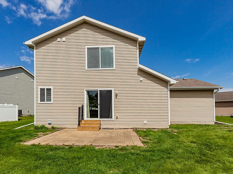 760 SE Carefree Ln — Photo 24