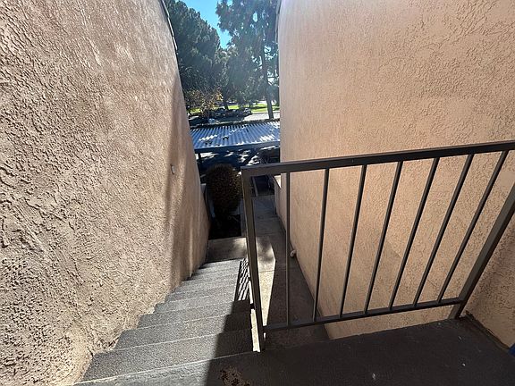 2nd image of 928 S Cypress Ave #4
