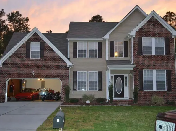 1015 English Oak Dr, Suffolk, VA 23434