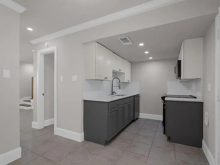 7190 Hickory St — Photo 17