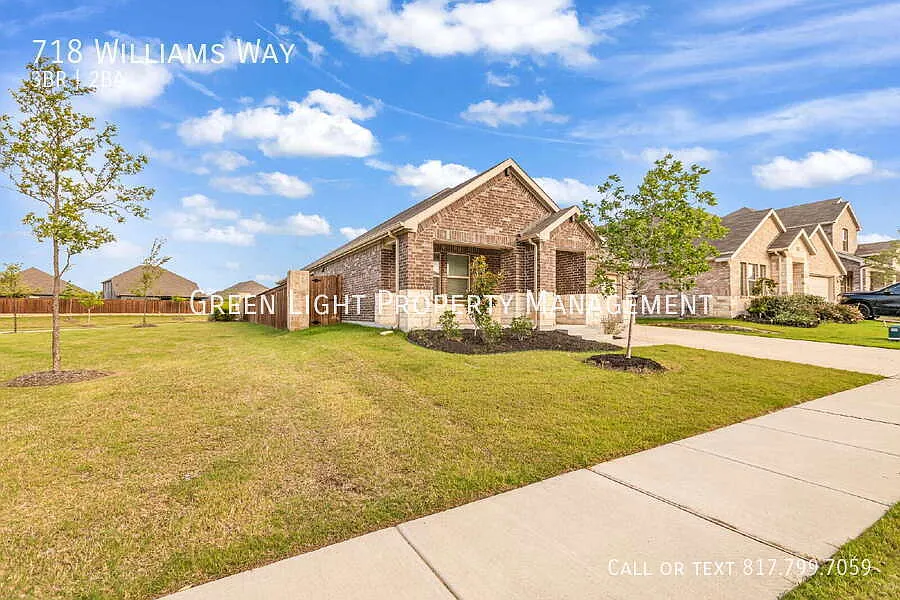 Beautiful 3 bedroom in McKinney built in 2024 — Photo 2