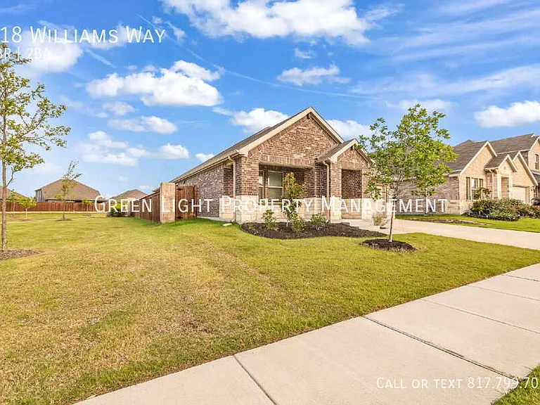 718 Williams Way — Photo 2