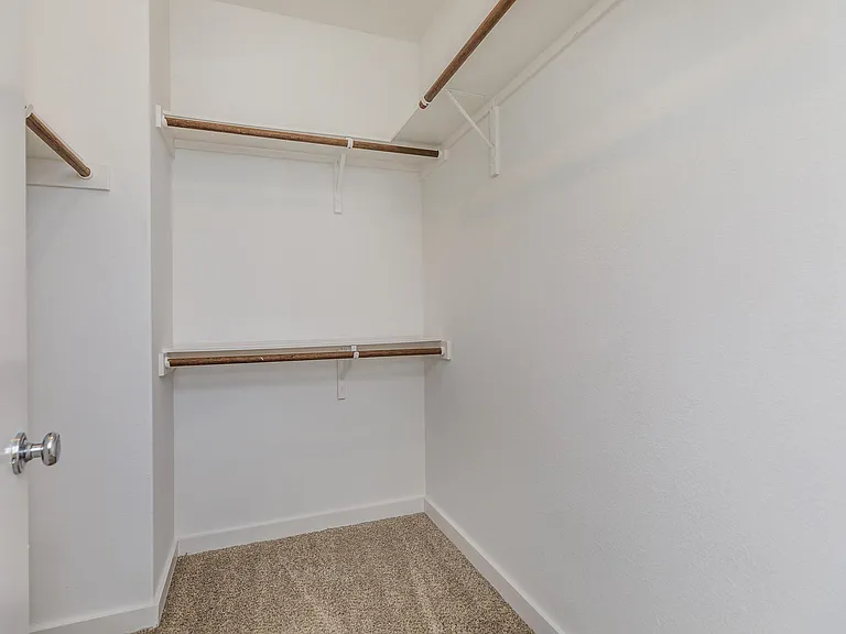 433 Ll — Photo 9