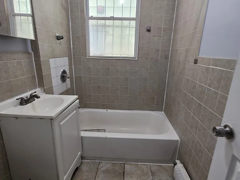 117 Grant Ave #1LA — Photo 4