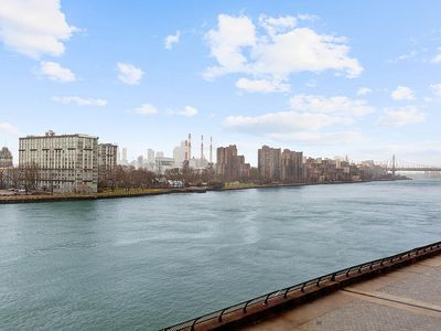 1 Gracie Ter APT 3B, Manhattan, NY, 10028