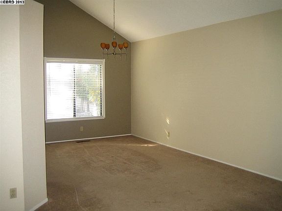 3rd image of 4018 Rockford Dr