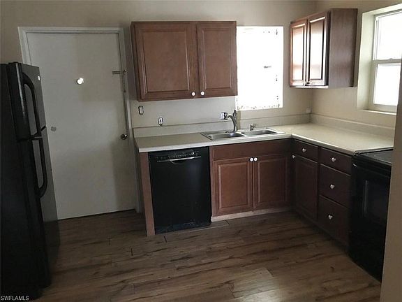 3rd image of 2816 Meadow Ave