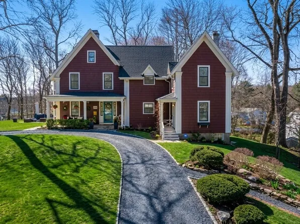 40 Kimlo Rd, Wellesley, MA 02481