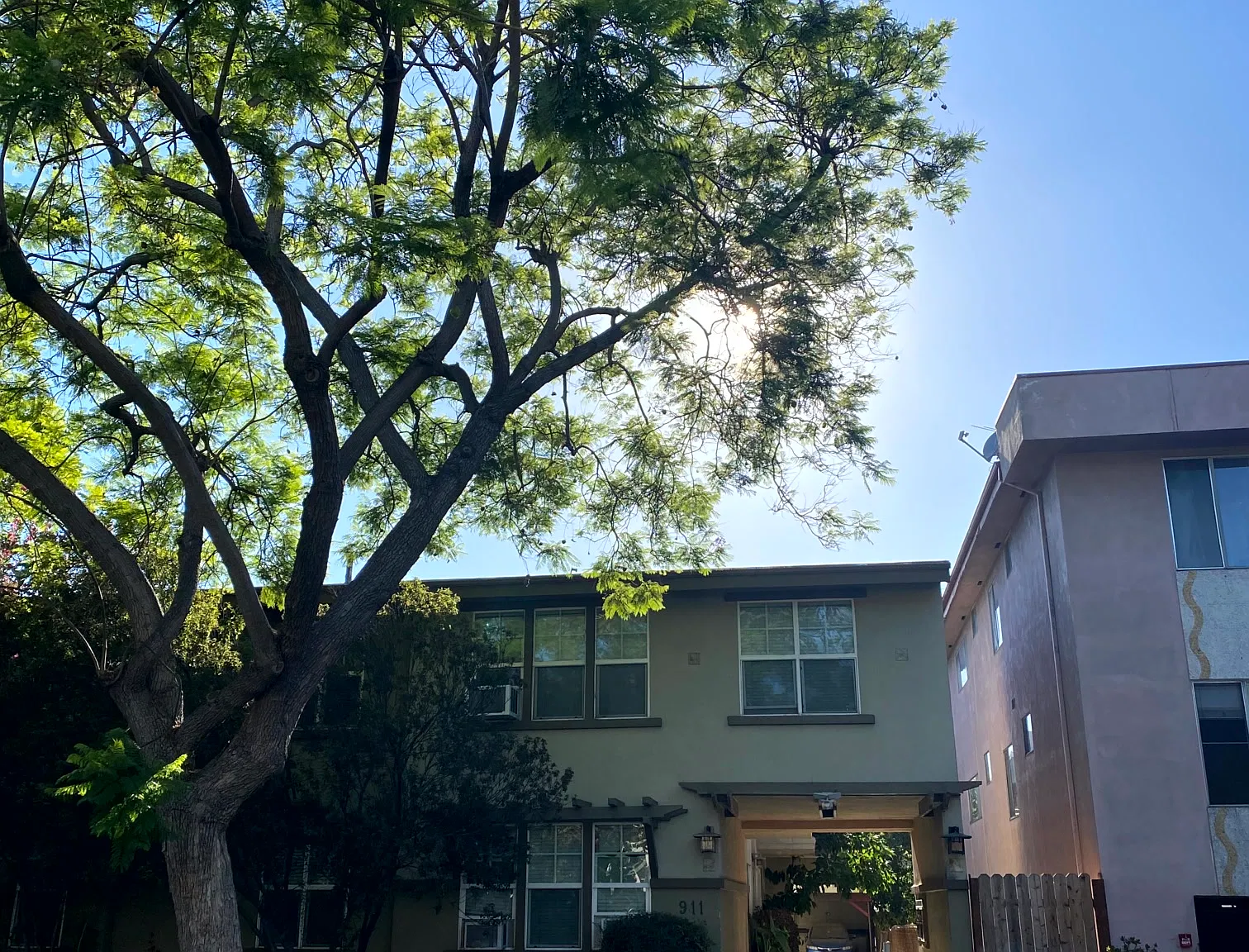 Studio, 650 sqft, $1,995 — Photo 3