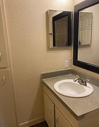 5th image of 2009 S Dollarhide Ave #A1