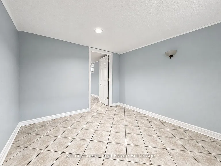 15 Snowood Ct — Photo 18