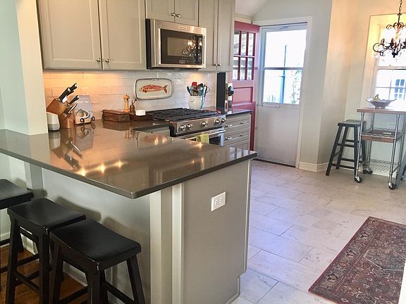 Gorgeous updated kitchen