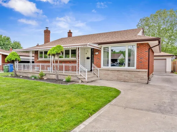 3756 Rosemount Ave, Windsor, ON N9C 2E5
