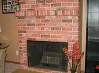 301 6th Ave, Hiawatha, IA 52233