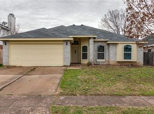 2712 Clovermeadow Dr, Fort Worth, TX 76123
