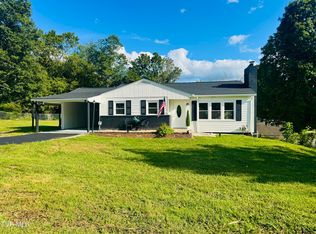 120 Mayflower Rd, Johnson City, TN 37601