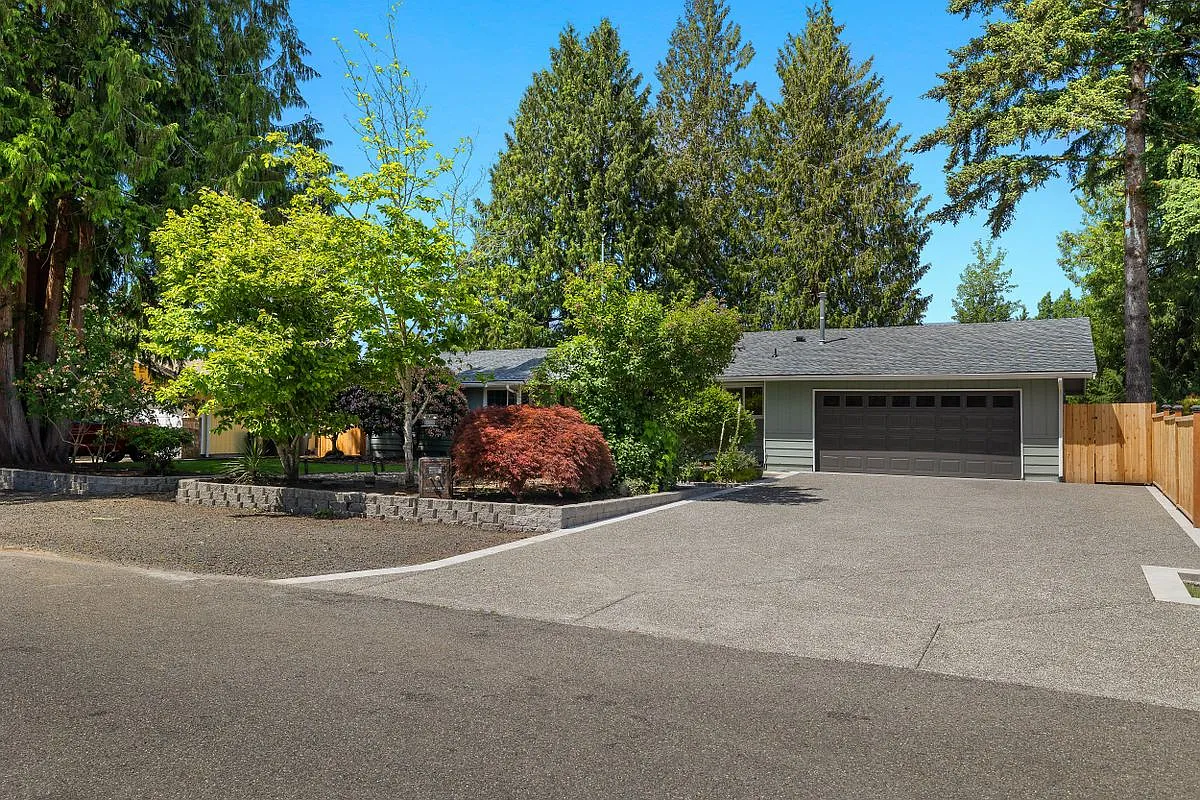 3 bed, 2.0 bath, 1606 sqft, $2,995 — Photo 4