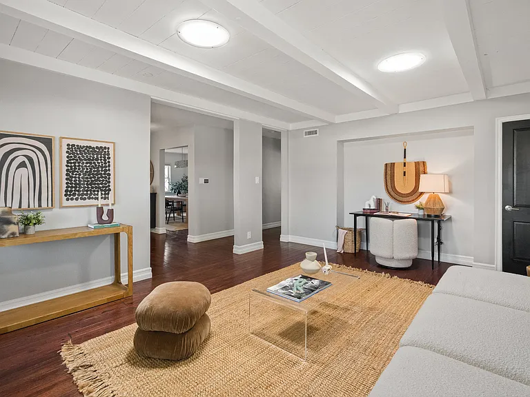 6213 S Corning Ave — Photo 30