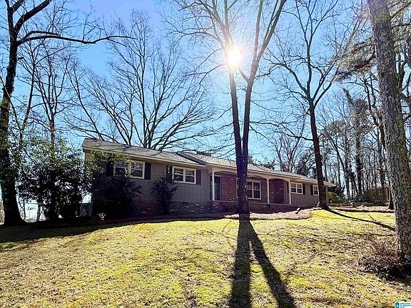 4th image of 115 Mountain Dr