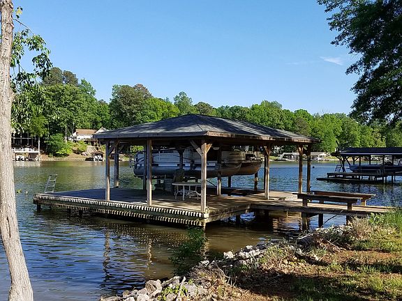3rd image of 618 Timber Creek Dr