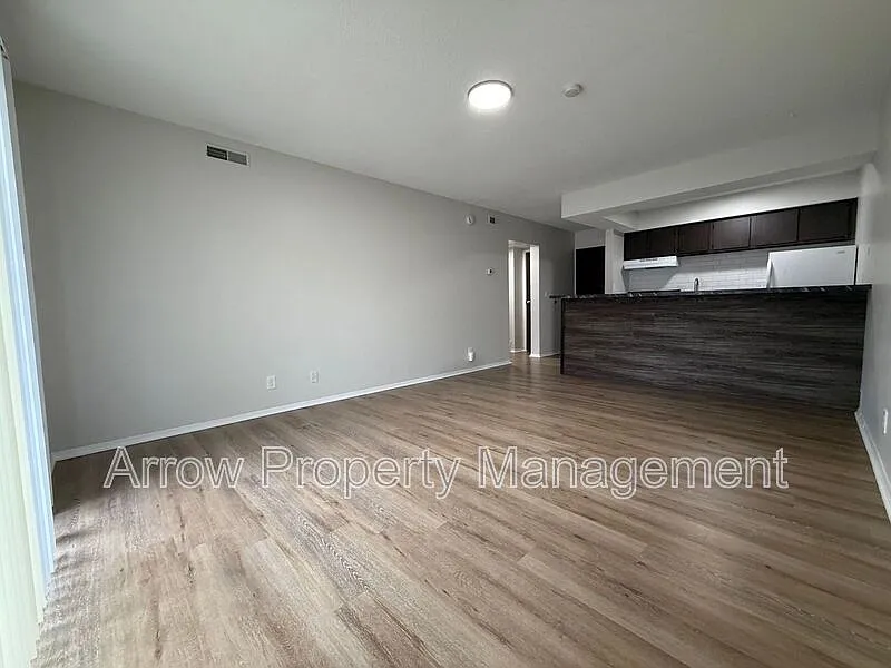 1 bed, 1.0 bath, 640 sqft, $755 — Photo 3