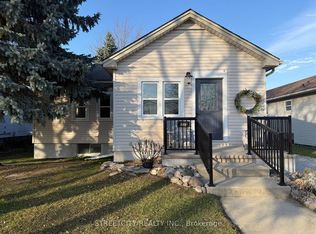 4482 Petrolia Line, Petrolia, ON N0N1R0