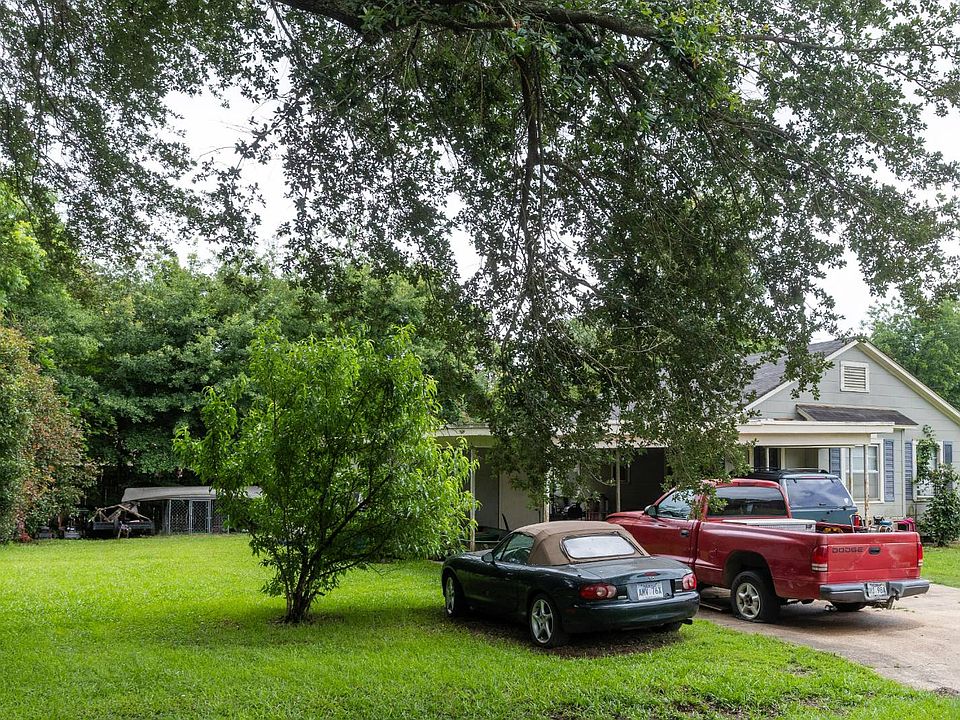 2nd image of 816 Olive St