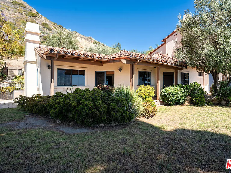 4211 Avenida De La Encinal #GH — Photo 2