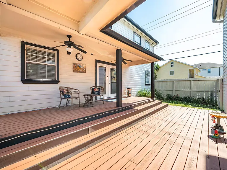 4401 Holt St — Photo 21