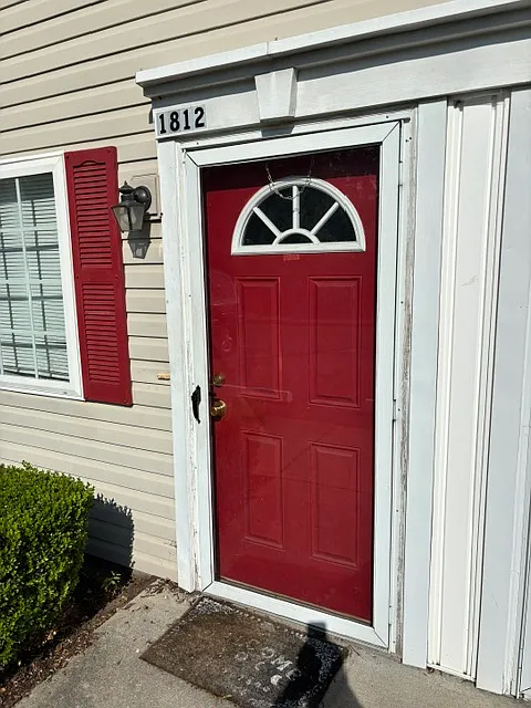 2 bed, 900 sqft, $1,090 — Photo 1