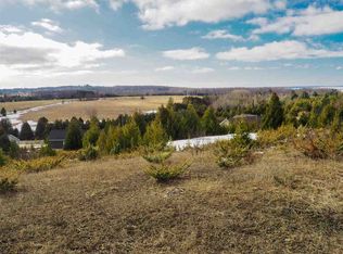 745 Homestead Ct, Petoskey, MI 49770