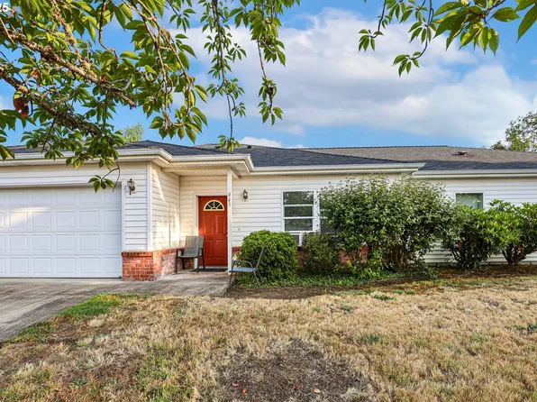 945/947 W 17th Ave, Junction City, OR 97448