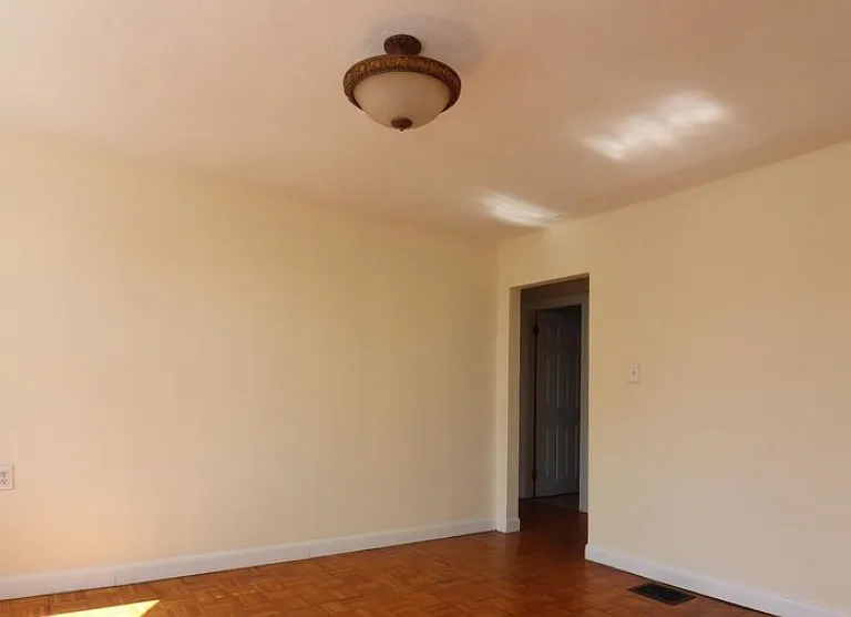 235 Parsons St #3 — Photo 11